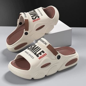 Futuro scivoli in schiuma con audaci Sole sportivi - Product Image 5