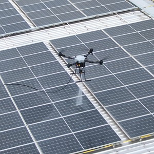 แผงโซลาร์เซลล์ Jiusi D15R สำหรับล้างด้วยแรงดันสูง เทคโนโลยีที่พร้อมรับมืออนาคตสำหรับทำความสะอาดหลังคาและหน้าต่างผนังสูง - Product Image 1