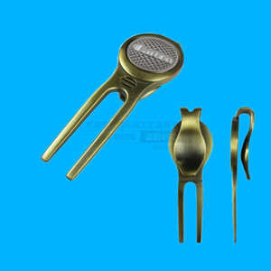 Metal <b>Golf</b> Green Fork Zinc Alloy Bronze Color Outdoor Use Customization Available - Product Image 1