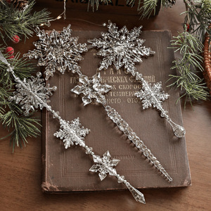 Snowflake Crystal Christmas Tree Ornaments Hanging Acrylic Snowflake Icicle Ornaments with Drop Pendants for Winter Decor