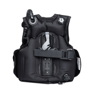 แจ็คเก็ตดำน้ำลึกมืออาชีพ <span class=keywords><strong>BCD</strong></span> เสื้อชูชีพไนลอนแบบปรับได้พร้อมเรกูเลเตอร์สำหรับผู้ชายและผู้หญิงสำหรับการดำน้ำยามว่าง - Product Image 5