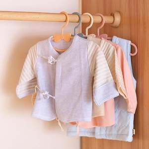 Cintres pour vêtements pour bébés en plastique multifonctionnels, petits cintres pour vêtements, design à nœud central, cintre portable pour enfants en PP - Product Image 4