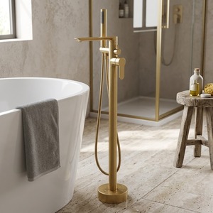 Robinet de <span class=keywords><strong>baignoire</strong></span> sur pied en laiton brossé doré de luxe avec douchette à main fine - Product Image 2
