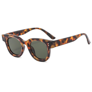 <b>Sunglasses</b> Oval <b>Frame</b> PC Material UV400 Protection For Women Fashion Style <b>Small</b> <b>Frame</b> Type 3 Sunshades - Product Image 1
