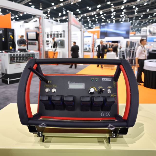 Truck Crane Hydraulic Wireless Remote Control for All Model Crane 24V or 12V Radio Remote Control 6 Way Motor