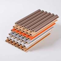 Panneau mural WPC (composite bois-plastique) Runwood, best-seller, pour décoration intérieure et extérieure, avec motif décoratif et surface imperméable.
