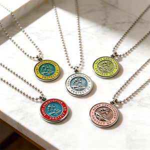 Colliers avec pendentif rond Saint-Christophe, personnalisables, gravés au laser, breloques 3D en émail, prix d'usine en gros abordable - Product Image 4