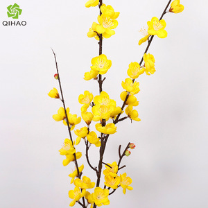 Fleurs de Prunier Artificielles QIHAO en Soie Rouge pour Décoration Intérieure et Accessoires de Mariage – Composition Florale en Plastique Haute Simulation - Product Image 4