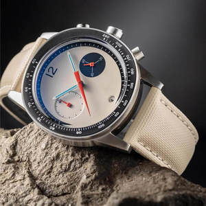 Nouvelle montre à quartz lumineuse inspirée des trous noirs, boîtier en acier inoxydable de 30 mm, verre, bracelet en cuir véritable, unisexe - Product Image 3