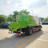 Camion arroseur Sinotruk Howo 7CBM avec canon à eau, moteur Weichai 140HP, fonction d'auto-amorçage, pour le lavage et l'irrigation des routes