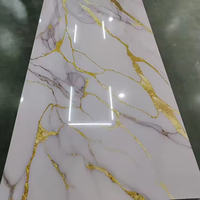 Panneaux muraux en PVC de marbre à veine d'or à haute brillance feuille UV pour Villa salon décor de chambre d'hôtel