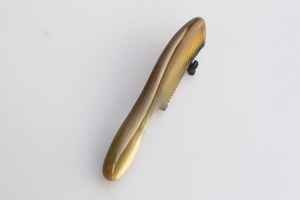 Peigne à cheveux en corne de buffle fait main, corne naturelle, à dents larges, lisse et poli, réduit les dommages aux cheveux, les frisottis, les pointes fourchues et favorise la brillance - Product Image 3