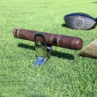 Alat Perbaikan Divot Golf 2-in-1 dengan Tempat Cerutu, Garpu Perbaikan Lapangan Golf Logam Tahan Lama dengan Penyangga Cerutu Terintegrasi
