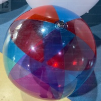 Ballon de plage gonflable transparent à blocs de couleur LED de 1 m, ballon de plage transparent pour fête au bord de la piscine/événement estival/parc aquatique/publicité