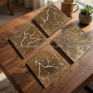 Ensemble de 4 sous-verres en bois artistiques, faits à la main, uniques, modernes, élégants, carrés, 4 pouces, écologiques, durables, pour table - Product Image 1