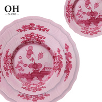 Nouveau design de luxe en porcelaine fine ensemble d'assiettes rose forme florale 4 pièces ensemble de dîner désherbage ensemble de vaisselle pour événement et restauration et location