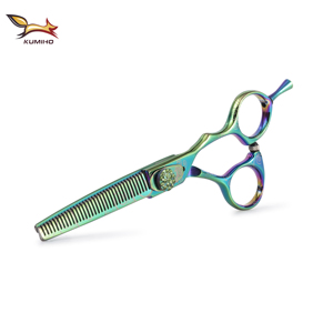 กรรไกรตัดผม <span class=keywords><strong>KUMIHO</strong></span> CLQ-60 รุ่นใหม่ ขนาด 6 นิ้ว สีสันสดใส กรรไกรตัดผมสีเขียว กรรไกรตัดผมสำหรับช่างตัดผม ผลิตจากเหล็กกล้าไร้สนิม 440C คุณภาพสูงจากจีน - Product Image 3