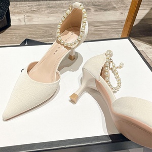 Chaussures à talons aiguilles pour femmes, idéales pour les soirées et les mariages. Design plat. - Product Image 5