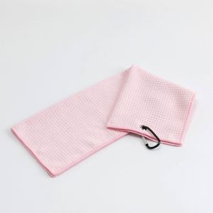 Serviette rafraîchissante de golf tendance avec logo brodé, absorbant la transpiration, pour accessoires sportifs d'été - Product Image 2