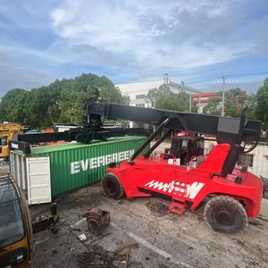 Fantuzzi CS45kM 45ton Reach Stacker Container Earth Moving Venta caliente Máquina de alto rendimiento Bomba de motor Segunda mano/Usado Bajo - Product Image 4