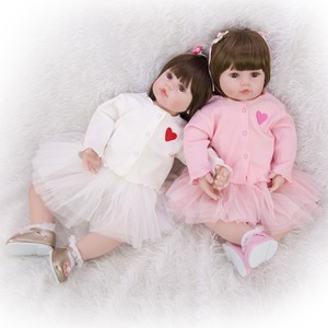 Venta al por mayor realista <span class=keywords><strong>bebe</strong></span> <span class=keywords><strong>reborn</strong></span> 24 pulgadas <span class=keywords><strong>reborn</strong></span> muñecas realistas de silicona bebés gemelos para niñas regalo - Product Image 2