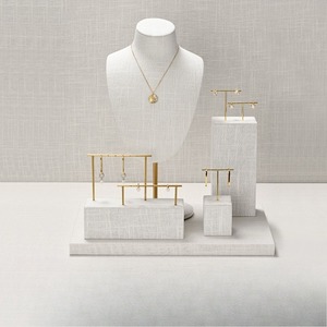 Expositor de joyería de alta gama personalizado, soporte para pendientes, collares y colgantes, expositor de mostrador para joyería. - Product Image 6