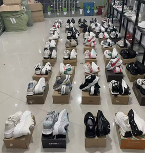 รองเท้าวิ่งมือสองคุณภาพสูง แบรนด์ดัง คอปกสูง ขายส่งยกกระสอบจากสหราชอาณาจักร - Product Image 3