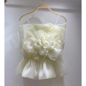Camisola Floral 3D para Mujer - Blusa con Tirantes Finos y Peplum con Volantes a la Moda - Product Image 4