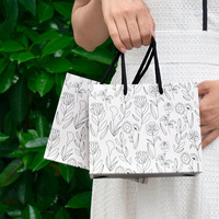 Vente en gros de sacs-cadeaux en papier couché pour montres, verres, fêtes d'anniversaire de fin d'année pour demoiselles d'honneur de mariage-décorations d'emballage en papier