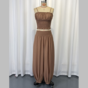 Kadınlar için İki Parçalı Yazlık Eşleşen Takımlar, Büzgülü Crop Top ve Aladdin Harem Pantolon Seti, Tatil Kıyafetleri 2026 - Product Image 2