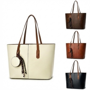 Sacs fourre-tout robustes personnalisés pour femmes à faible MOQ, livraison gratuite, deux poignées, fermeture ouverte, broderie, rivets, imperméables, fabricant pour les boutiques - Product Image 1