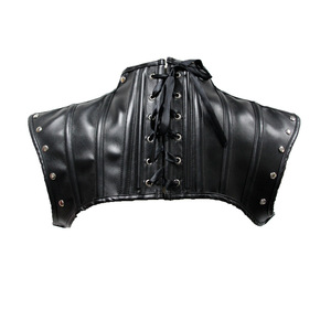 Costume in pelle gotica medievale da donna giacca a spalla in finta pelle scrollata di spalle accessori Steampunk armatura - Product Image 4