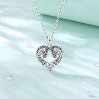 Collier Merryshine en argent sterling 925 avec zircone bleue porte-bonheur en forme de fer à cheval et tête de cheval