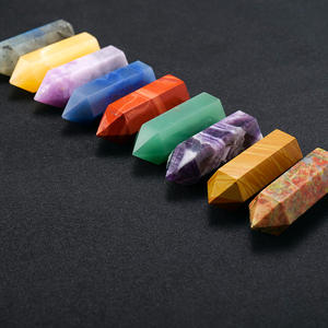 Vente en gros de tours de pierres précieuses naturelles polies de 4 à 5 cm, baguettes de cristal, pointes en vrac pour cadeaux de Reiki - Product Image 6