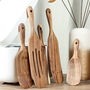 Soldes Exceptionnelles : Ensemble de Spatules à Long Manche en Bois d'Acacia – Cinq Spatules à Sauce en Bois, Grattoirs et Écumoire – Bestseller Transfrontalier - Product Image 2