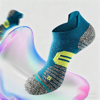 Chaussettes de sport en gros à séchage rapide, compression, épaisses, en tissu éponge, pour la course, le fitness et l'entraînement au basketball