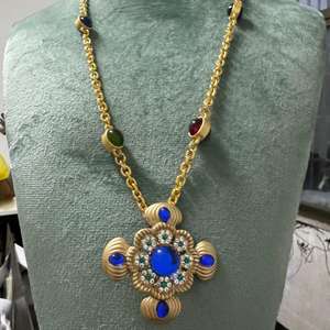 <span class=keywords><strong>Collana</strong></span> con Pendente in <span class=keywords><strong>Resina</strong></span> Blu Fatta a Mano Kaimei 2025, Gioielli alla Moda, Collane Lunghe Colorate con Croce Dorata e <span class=keywords><strong>Resina</strong></span> Blu - Product Image 1