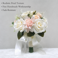 Bouquet de roses artificielles champagne et dahlias avec long ruban en satin, feuillage vert frais, décoration pour cérémonie de mariage et séance photo