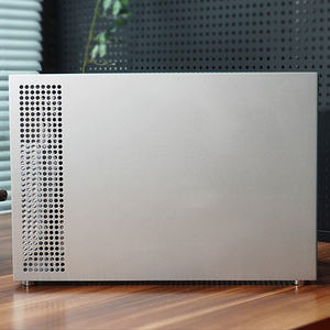 Boîtier d'ordinateur MATX entièrement en aluminium Zzew C4P compatible avec alimentation <span class=keywords><strong>ATX</strong></span> et refroidissement par eau 360 compatible avec 99% de grands GPU - Product Image 3