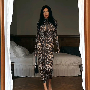 Vêtements pour femmes de style européen et américain, automne et hiver, nouvelle mode, motif <span class=keywords><strong>animal</strong></span>, col mi-haut, manches longues - Product Image 2