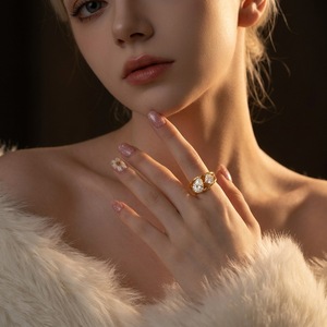 Bague en Moissanite Taille Poire 7*10mm pour <span class=keywords><strong>Femme</strong></span>, Vente en Gros Usine, en Argent Sterling 925 Plaqué Or 18K, Bijou Étanche pour Fête - Product Image 2