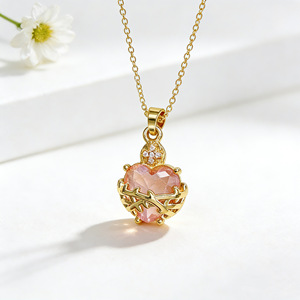 Collana con Ciondolo a Cuore Rosa di Lusso, Collana Creativa a Cuore Sacro, Collana Retrò a Cuore di Pesca per Donna - Product Image 1