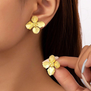 Eleganti Orecchini a Perno Floreali Stile Francese Chic Gioielli Moda Donna Regalo per Uso Quotidiano - Product Image 2