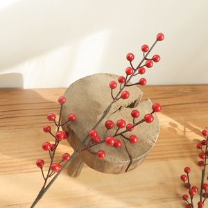 CallaFloral Ramas Artificiales de Bayas Rojas de Tres Puntas de Espuma para Decoración de Bodas, Fruta de la Fortuna - Product Image 2