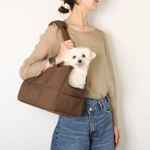ओम लक्जरी थोक कुत्ते बिल्लियाँ वाहक कंधे के सुविधाजनक हैंडबैग पालतू जानवर यात्रा टोट पालतू फोल्डेबल बिल्ली वाहक बैग - Product Image 5