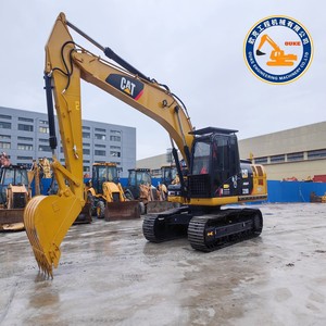 Excavadora de cadenas Caterpillar 320D usada de 20 toneladas con motor Cummins, bomba hidráulica PLC, caja de cambios, 103 HP y capacidad de cucharón de 1m³ en venta - Product Image 3