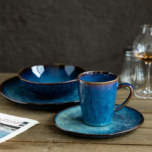 Oferta Especial: Nuevo Juego de Vajilla de Porcelana Fina Azul con Esmalte Craquelado Creativo, Ecológico y Pintado a Mano, Contenedores de Almacenamiento de Alimentos para Hoteles - Product Image 1