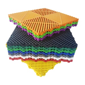 Dalles de sol de garage emboîtables colorées antidérapantes en plastique PP, revêtement de sol en <span class=keywords><strong>parquet</strong></span> à clipser de 2 mm pour atelier de détaillage automobile - Product Image 1