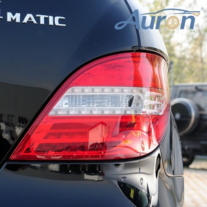 Nouveaux feux arrière à LED OE pour Benz W251 2009-2017, lentille transparente, 12V, mise à niveau avec clignotants 6000K - Product Image 1