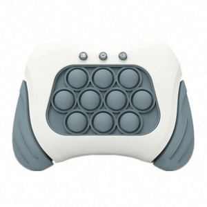 เครื่องเล่นเกมพกพา Novel Toys 2023 สไตล์เรโทร พร้อมปุ่มกดเร็วแบบ Popit ดีไซน์มินิเรืองแสง วัสดุซิลิโคน - Product Image 3